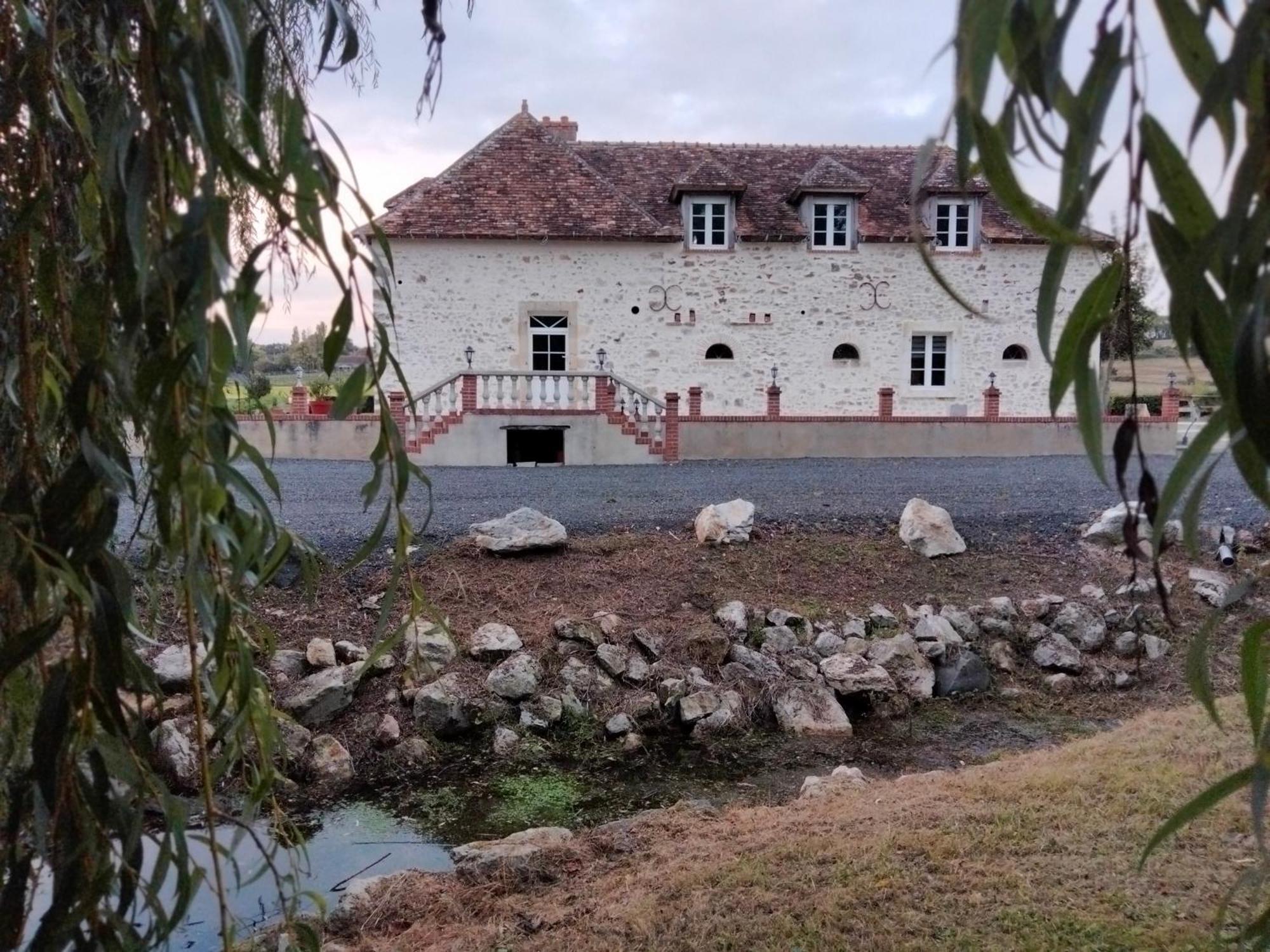 Gite & Chambre D'Hotes Du Moulin Villa Brûlon Exterior foto